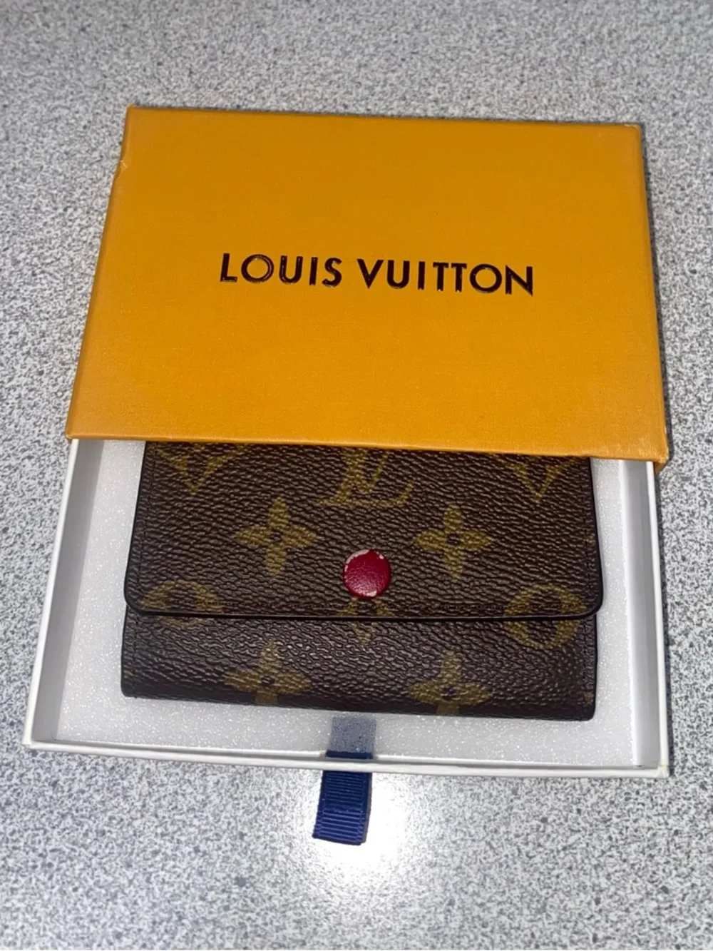 Louis Vuitton Monogram 6 Key Holder Multicles Rare Raspberry Interior EUC - Picture 15 of 15